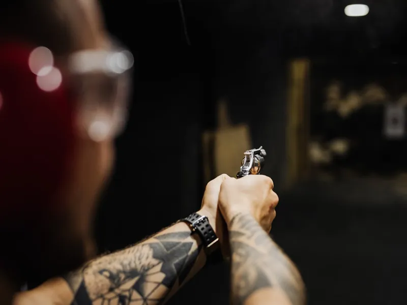 É permitido ter uma AK-47 no Brasil? 1 revolver 22 tiros 6
